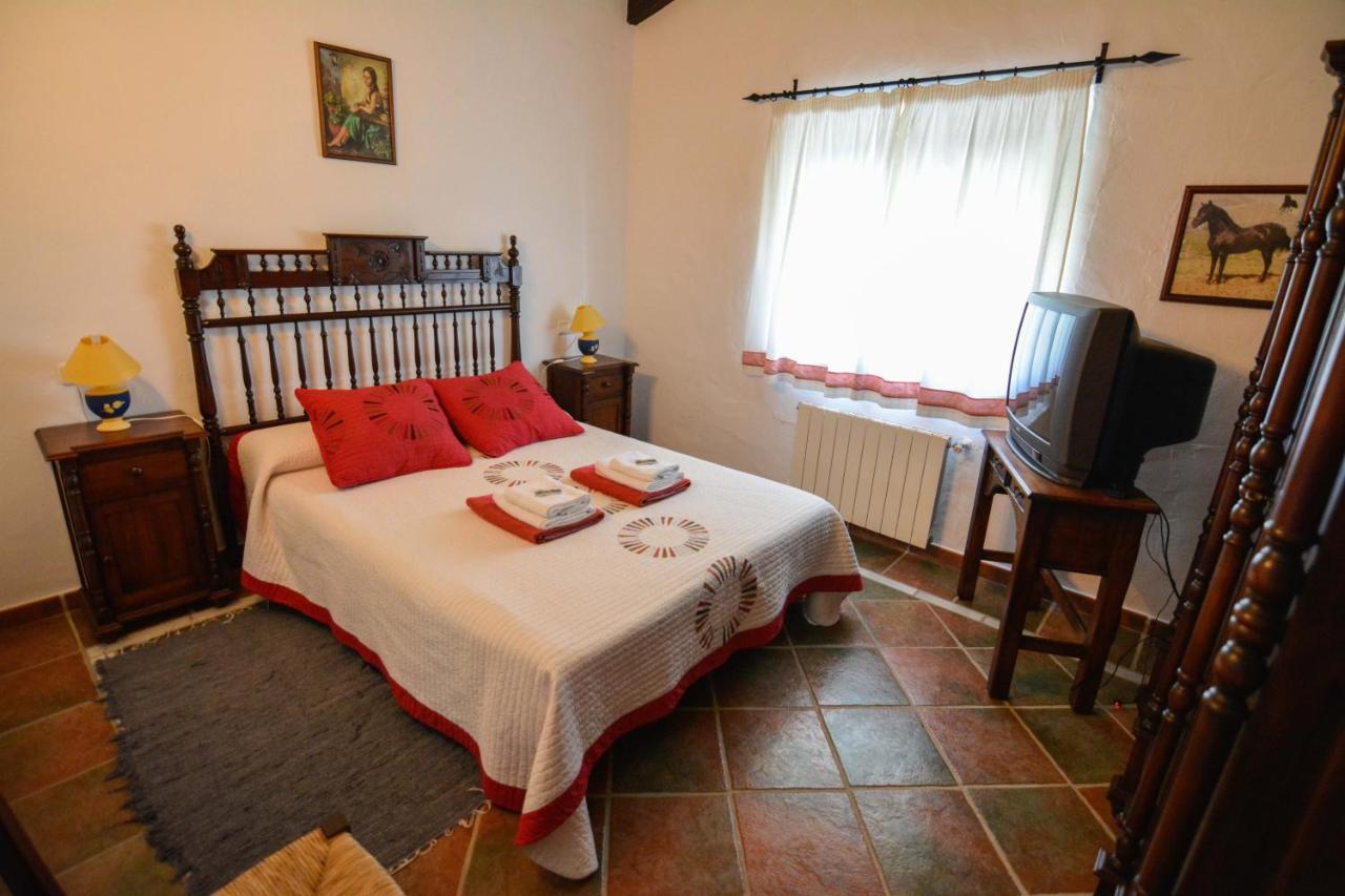 Tu Villa Rural Acequia 5 Dormitorios Piscina Privada Alhaurin el Grande Luaran gambar