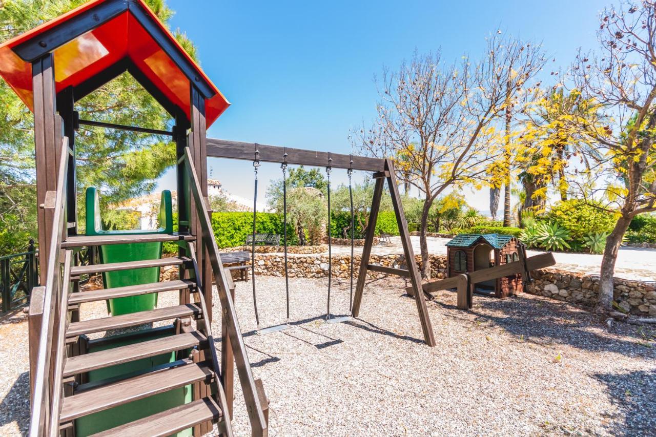 Tu Villa Rural Acequia 5 Dormitorios Piscina Privada Alhaurin el Grande Luaran gambar